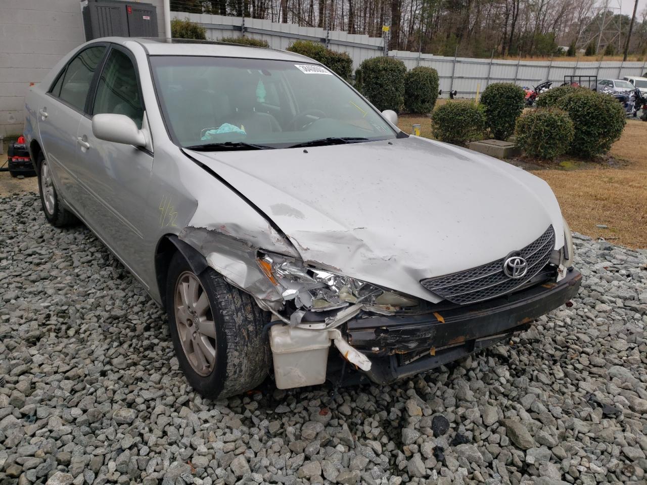 TOYOTA CAMRY LE 2002 with VIN 4T1BE30K32U111887 - Photo from auction