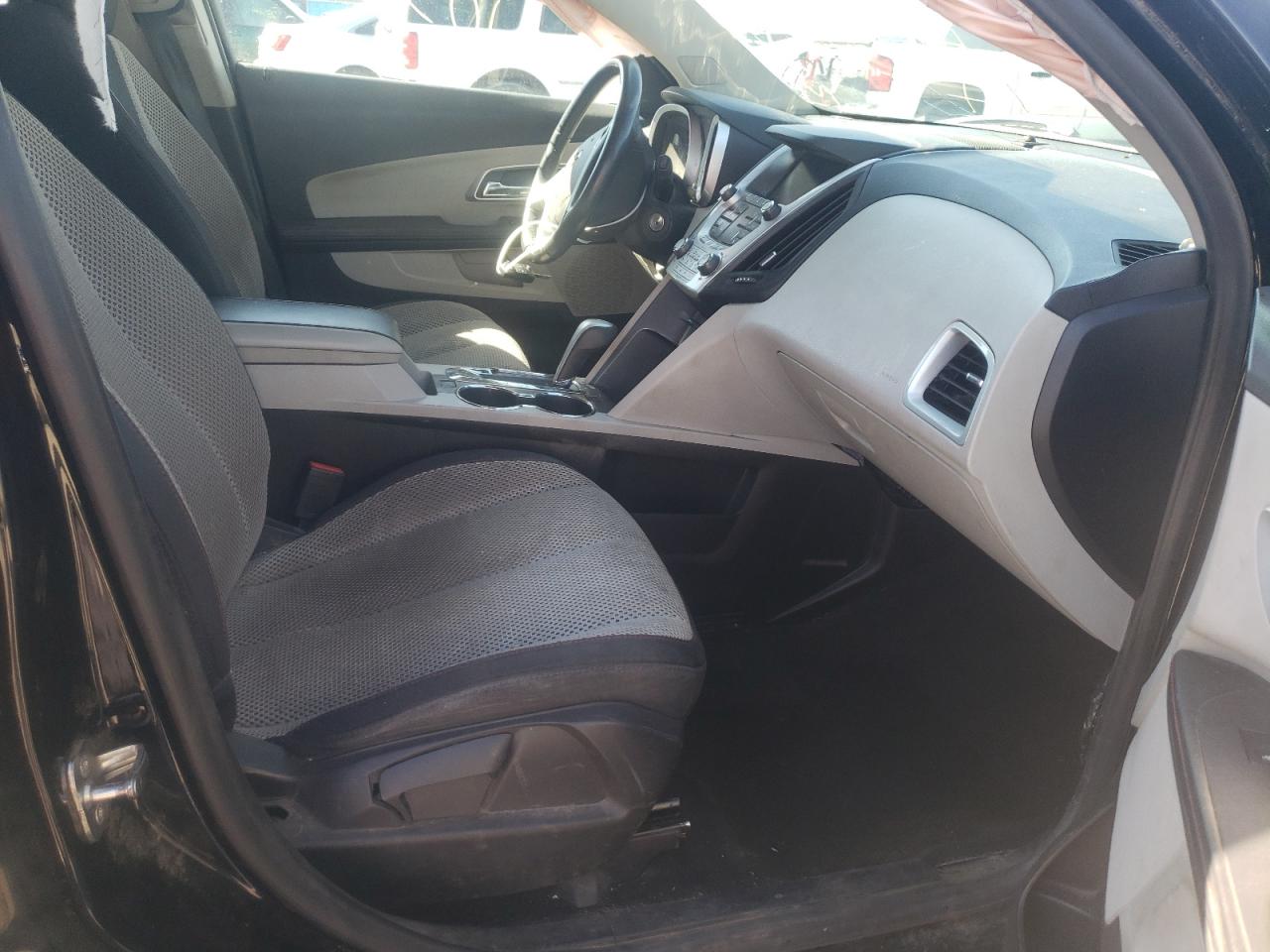 Photo 5 from auction – 2015 CHEVROLET EQUINOX LT with VIN 2GNFLFEK1F6332051