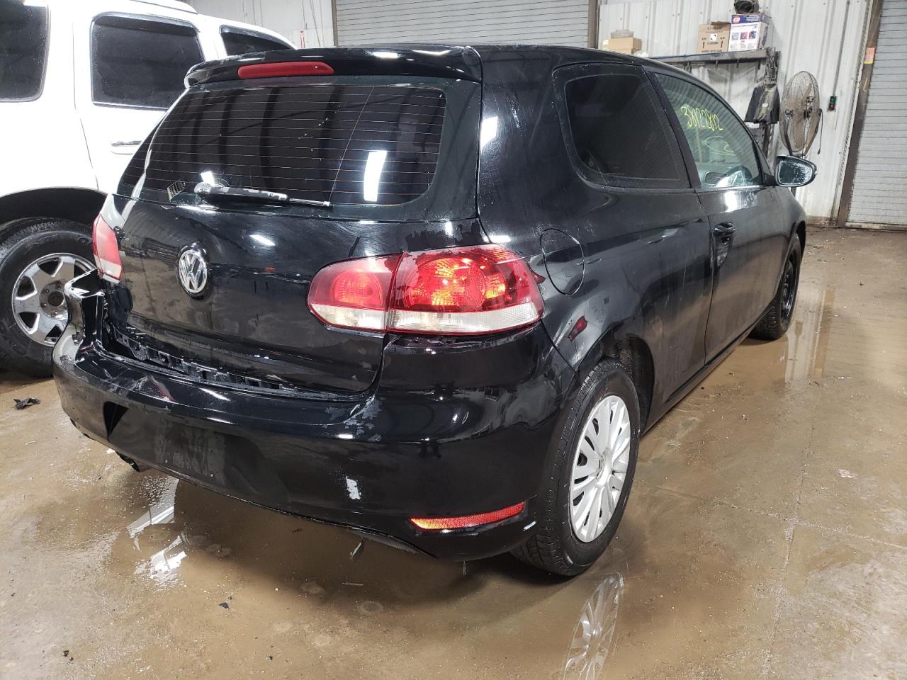 Photo 4 from auction – 2010 VOLKSWAGEN GOLF with VIN WVWAB7AJ0AW367350