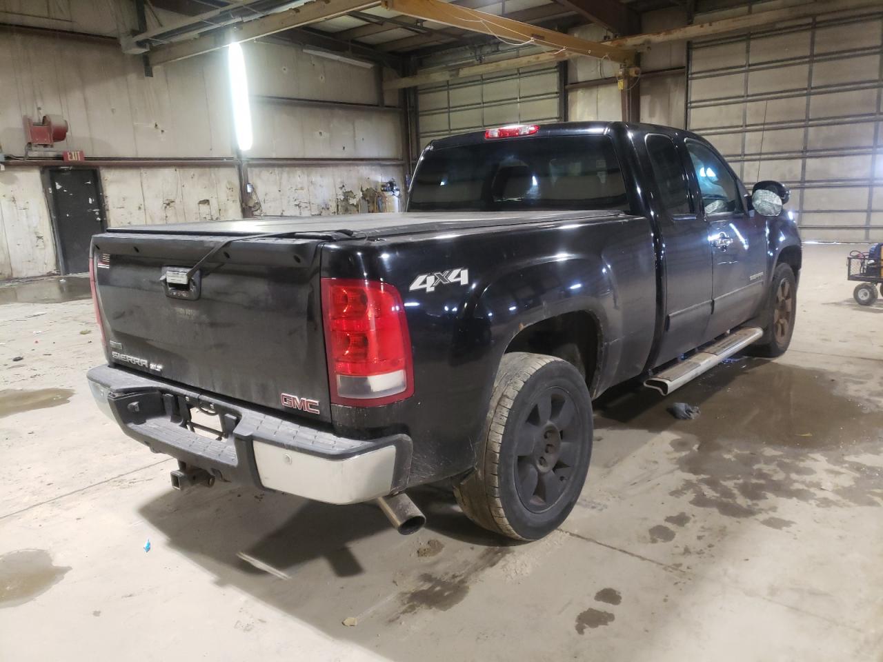 Photo 4 from auction – 2011 GMC SIERRA K15 with VIN 1GTR2WE37BZ271157