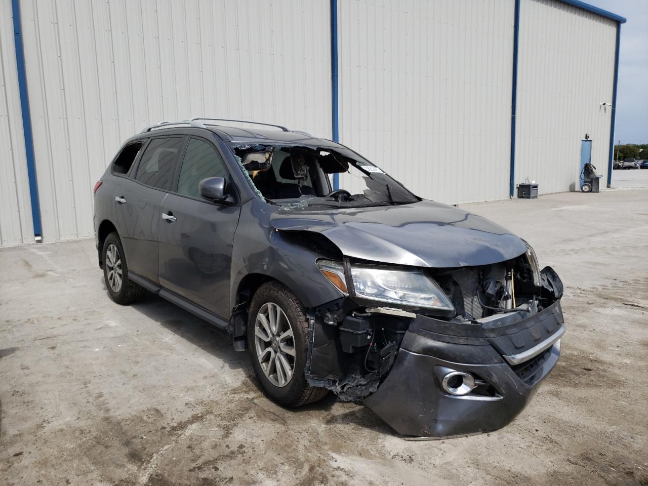 NISSAN PATHFINDER 2016 with VIN 5N1AR2MM4GC665944 - Photo from auction