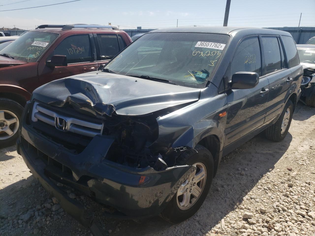 Photo 2 from auction – 2006 HONDA PILOT LX with VIN 5FNYF281X6B036203