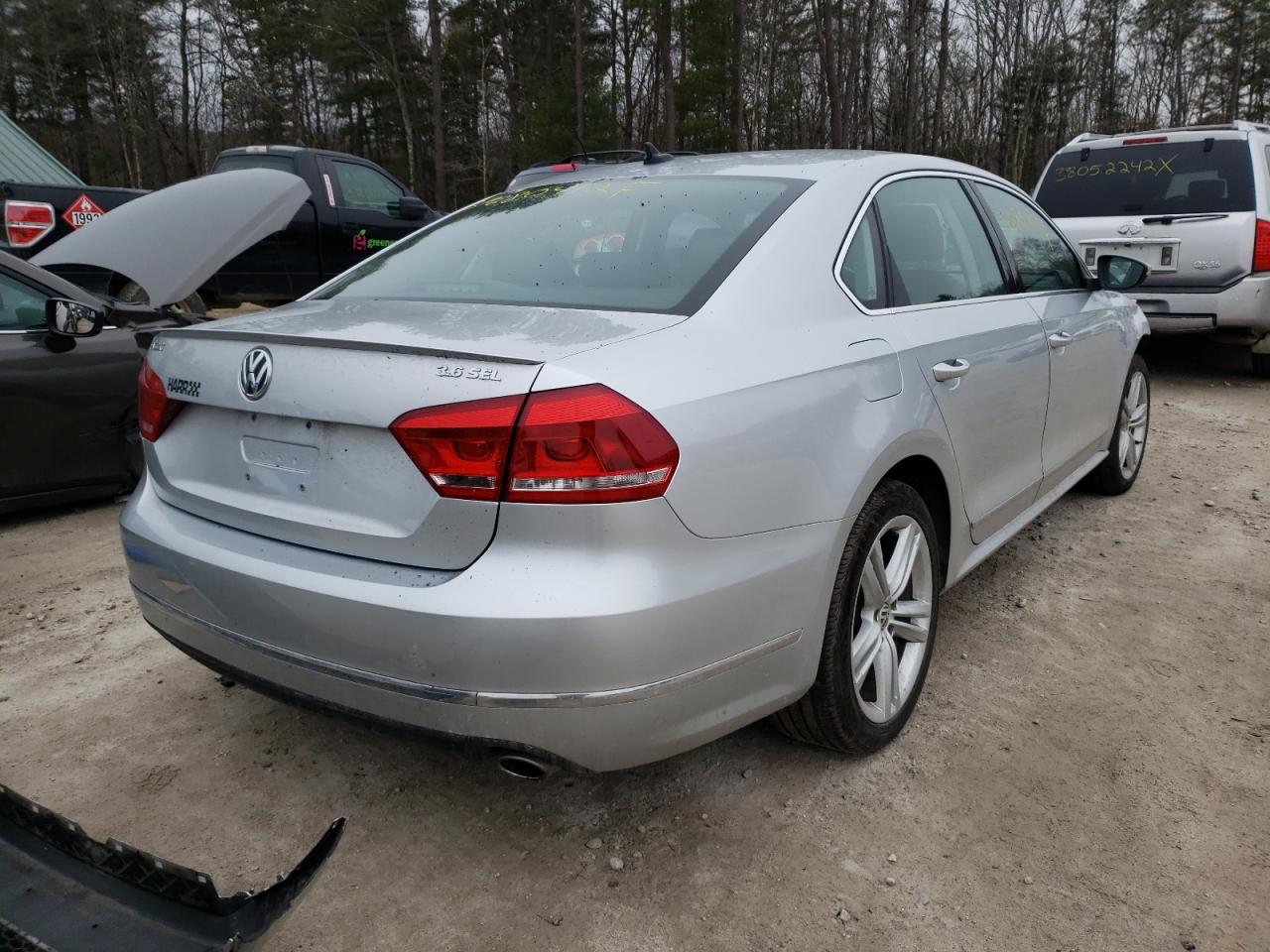Photo 4 from auction – 2012 VOLKSWAGEN PASSAT SEL with VIN 1VWCM7A35CC069950