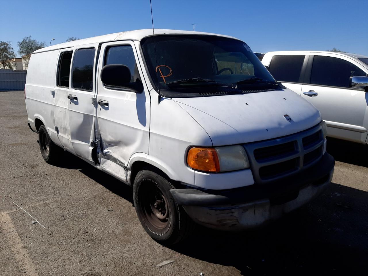 DODGE RAM VAN B1 2002 with VIN 2B7HB11Y52K146824 - Photo from auction