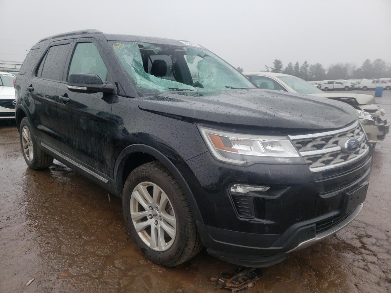FORD EXPLORER X 2018 with VIN 1FM5K8D82JGB38142 - Photo from auction
