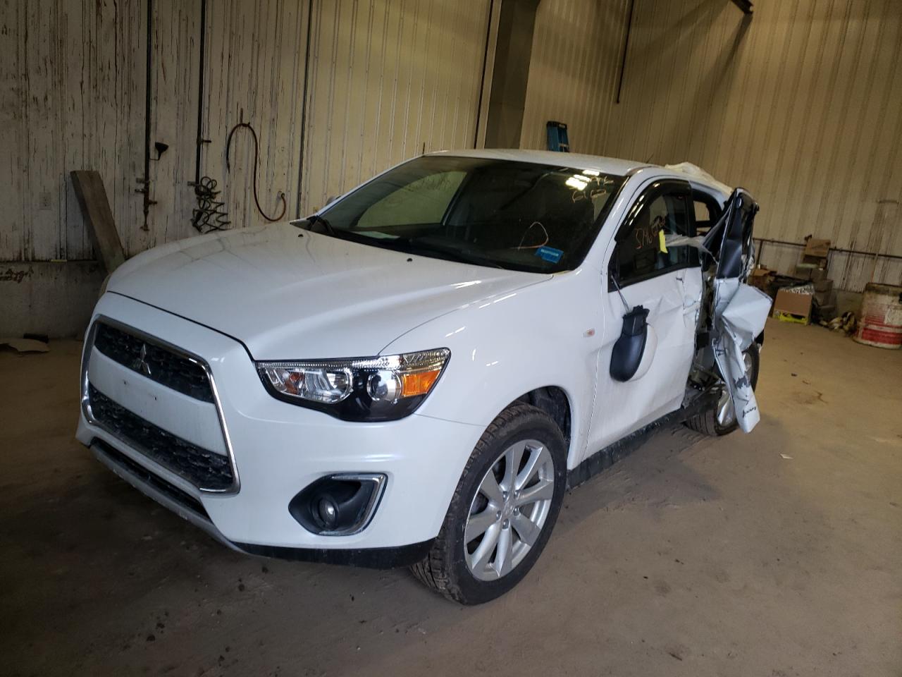 Photo 2 from auction – 2014 MITSUBISHI OUTLANDER with VIN 4A4AR3AU2EE028964