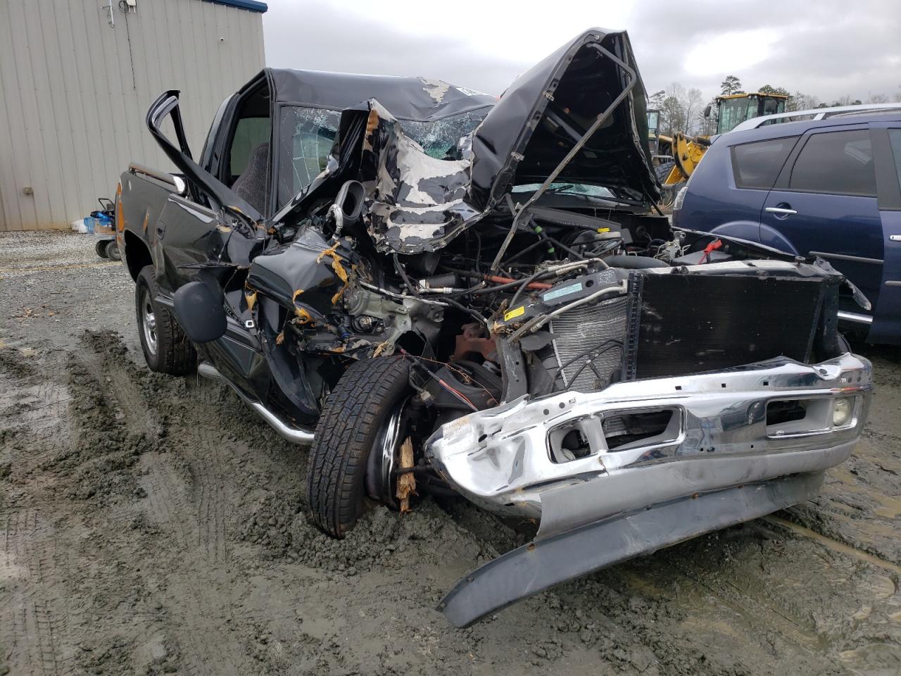 DODGE RAM 1500 2000 with VIN 1B7HC16Y6YS502220 - Photo from auction