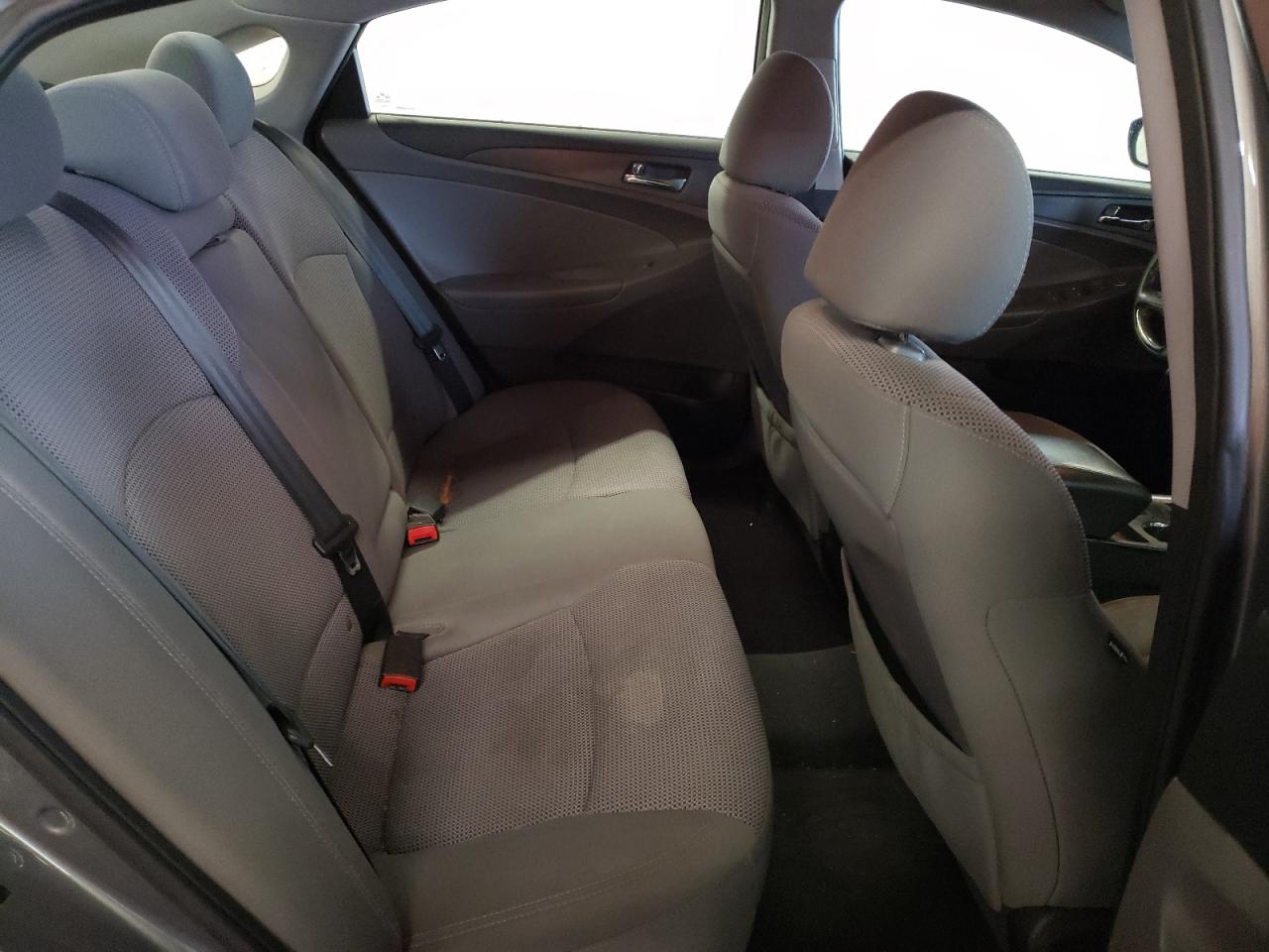 Photo 6 from auction – 2013 HYUNDAI SONATA GLS with VIN 5NPEB4AC2DH652160