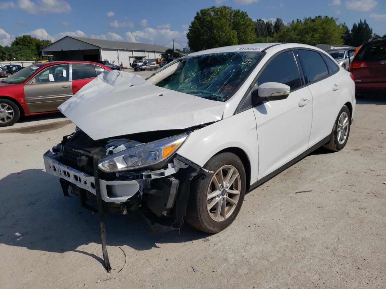 Photo 2 from auction – 2017 FORD FOCUS SE with VIN 1FADP3F25HL302083