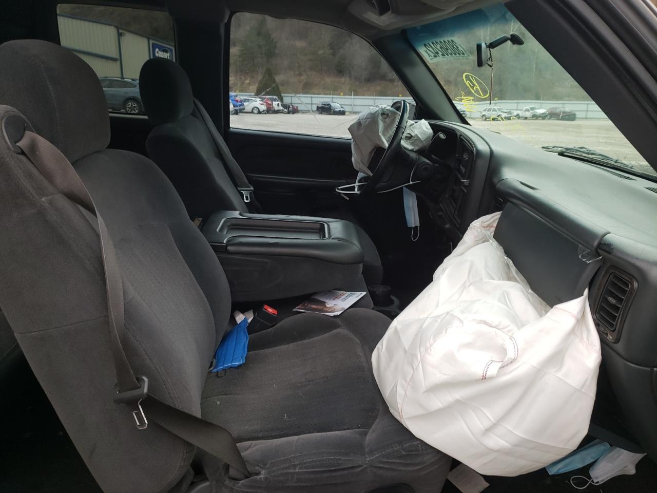 Photo 5 from auction – 2002 CHEVROLET SILVERADO with VIN 2GCEC19V021214088