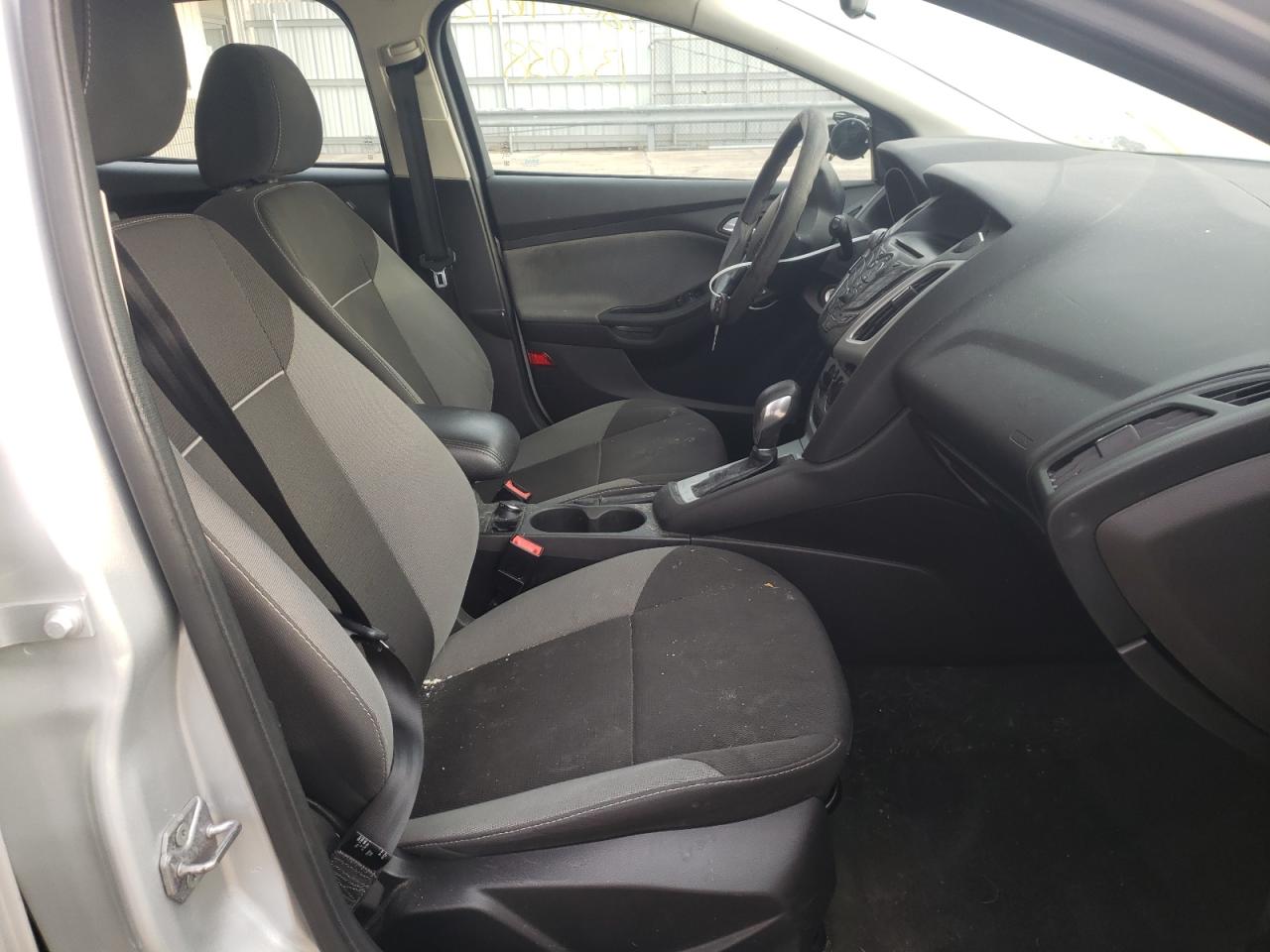Photo 5 from auction – 2014 FORD FOCUS SE with VIN 1FADP3K24EL223201