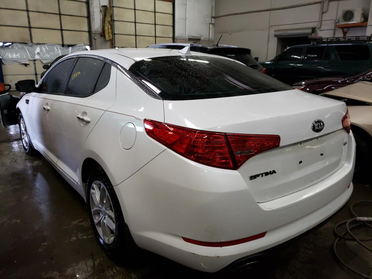 Photo 3 from auction – 2013 KIA OPTIMA LX with VIN KNAGM4A72D5363833