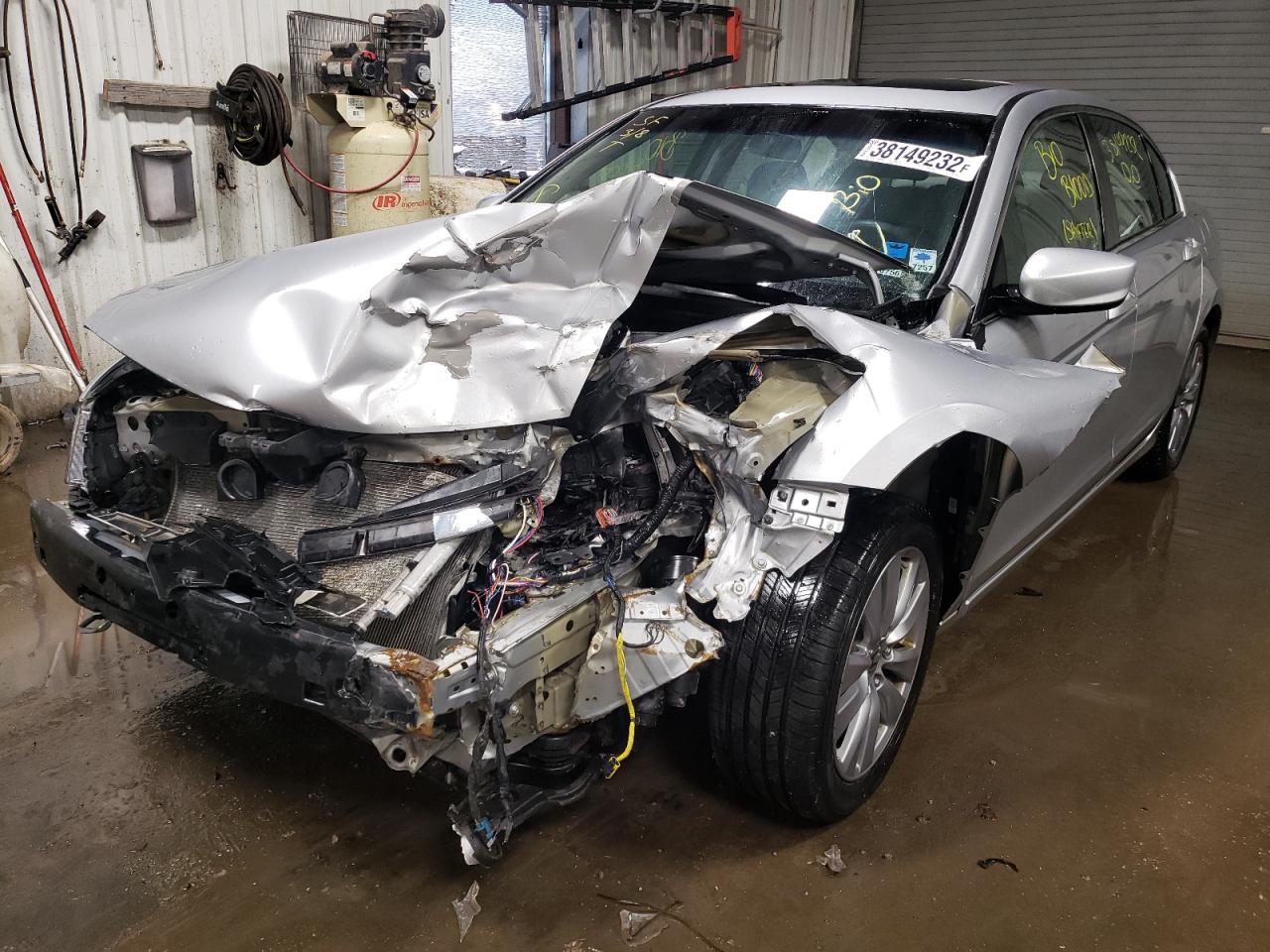 Photo 2 from auction – 2012 HONDA ACCORD EX with VIN 1HGCP2F73CA136177