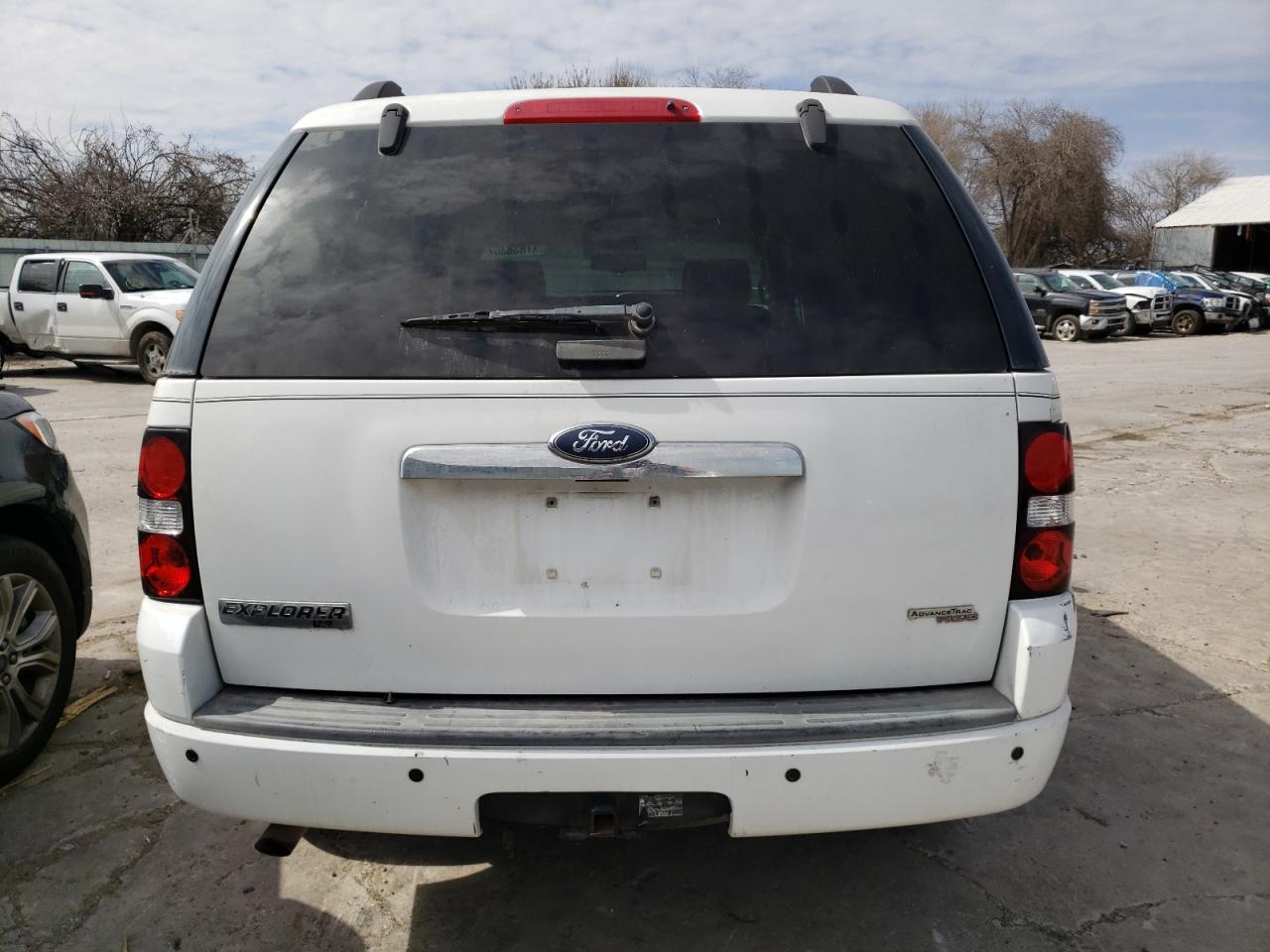 Photo 9 from auction – 2007 FORD EXPLORER X with VIN 1FMEU63E47UB51605