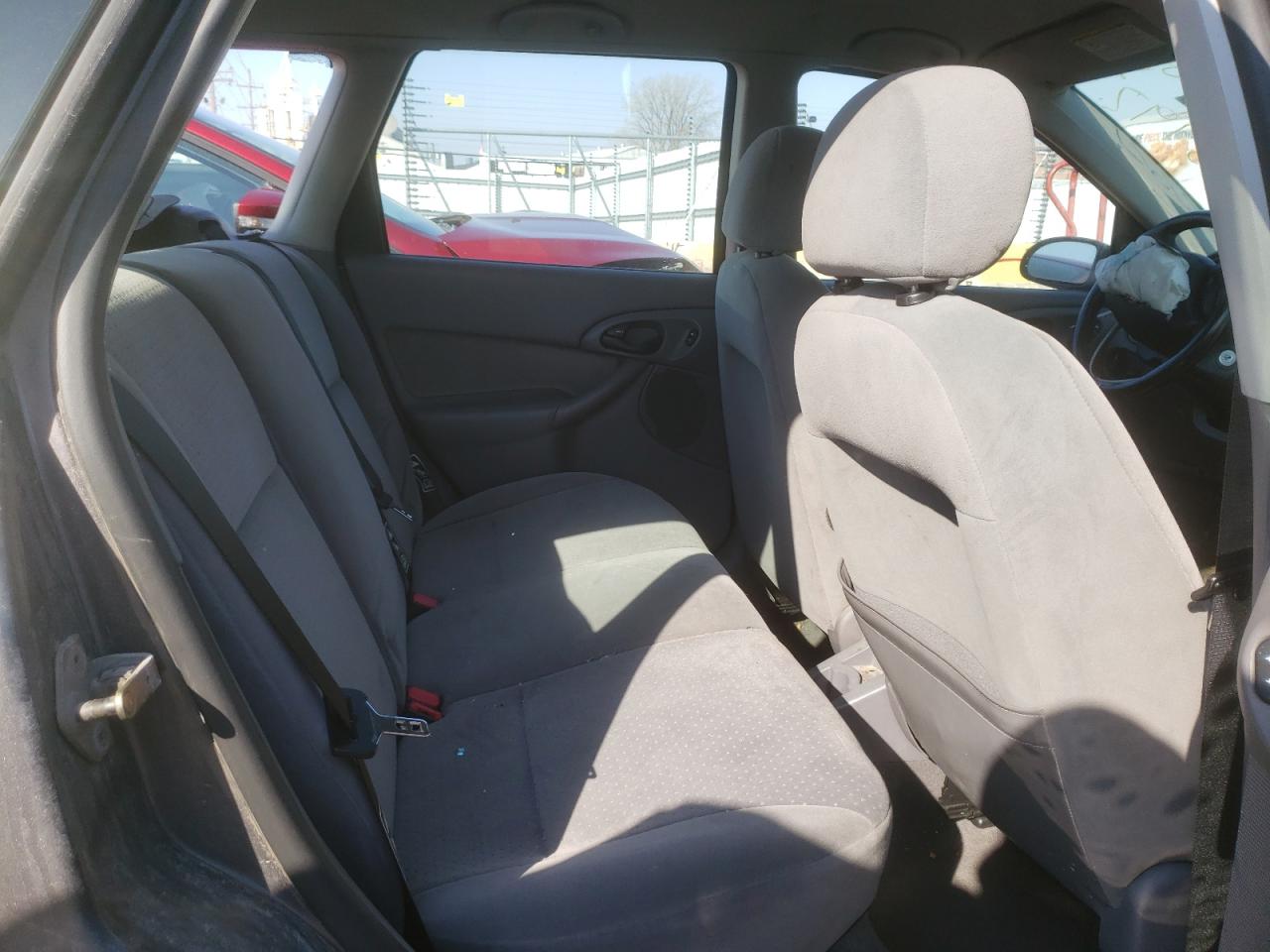 Photo 6 from auction – 2003 FORD FOCUS SE with VIN 1FAFP36333W339206