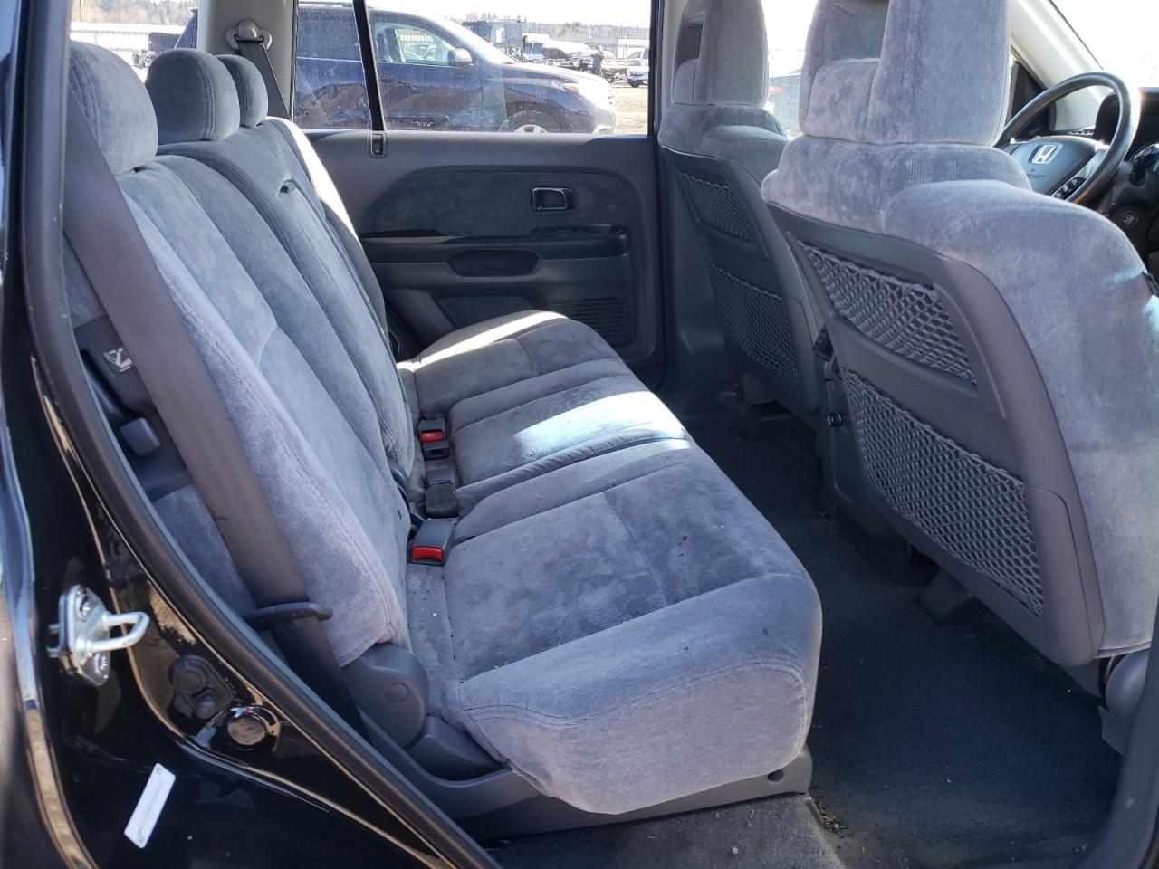 Photo 6 from auction – 2003 HONDA PILOT EX with VIN 2HKYF18483H605762
