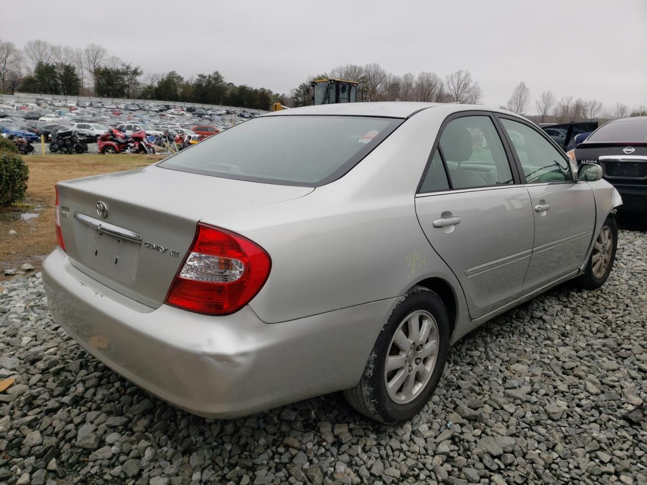 Photo 4 from auction – 2002 TOYOTA CAMRY LE with VIN 4T1BE30K32U111887
