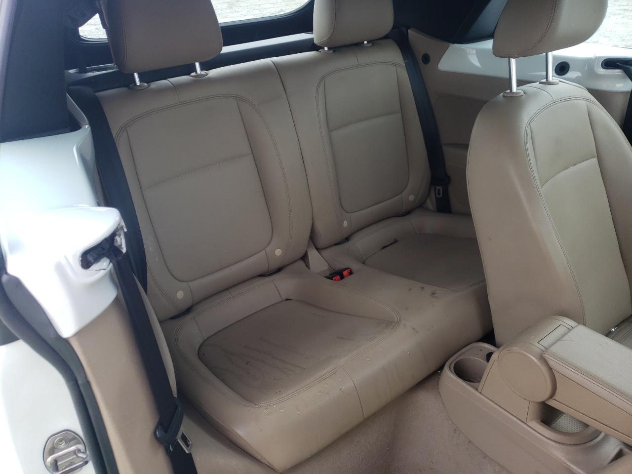 Photo 6 from auction – 2014 VOLKSWAGEN BEETLE with VIN 3VW507ATXEM820692