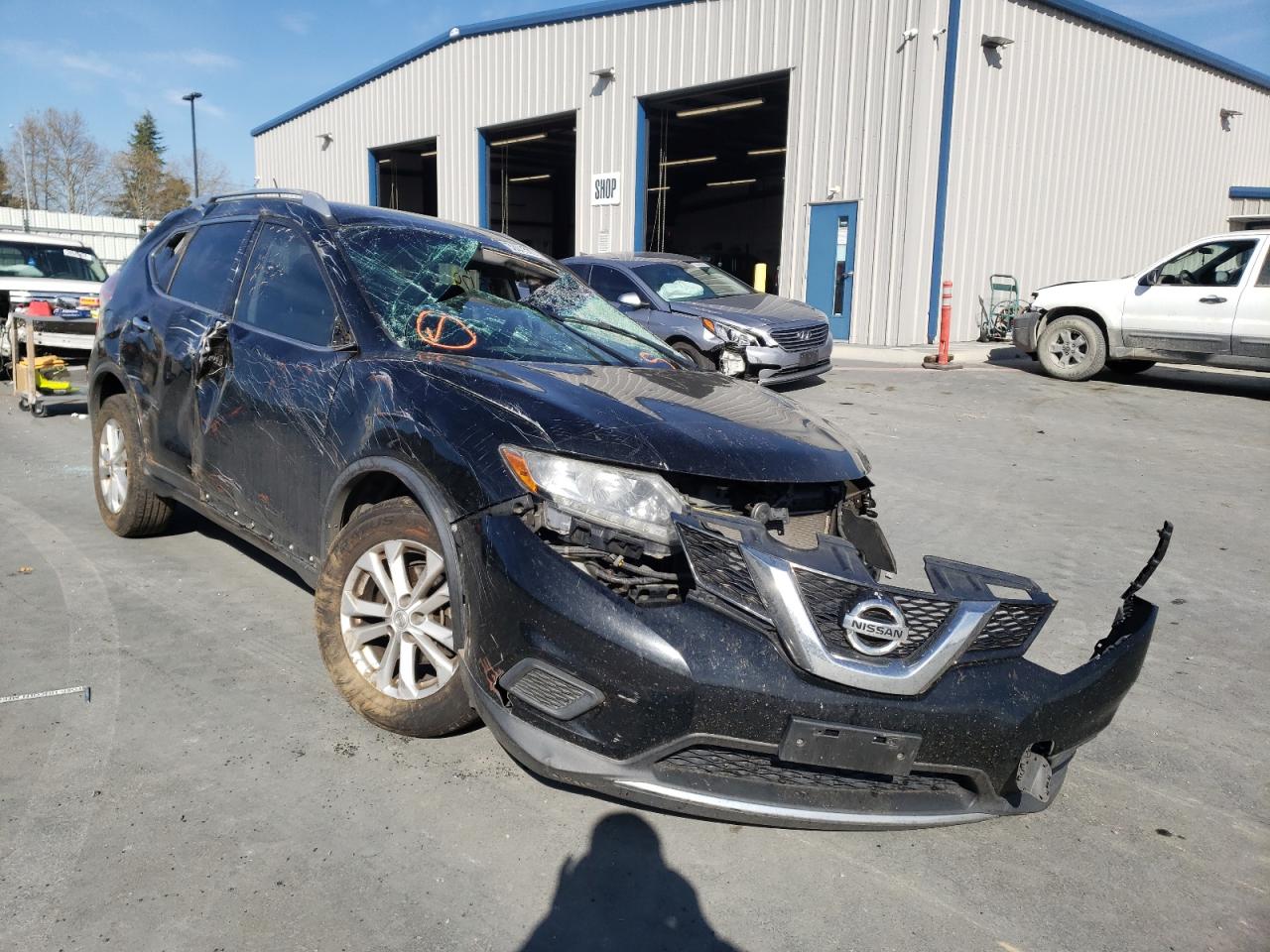 NISSAN ROGUE S 2015 with VIN KNMAT2MV4FP511076 - Photo from auction