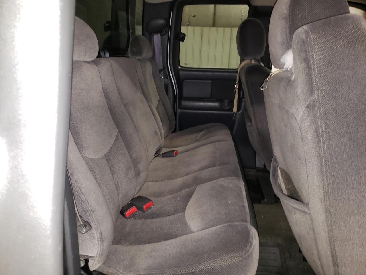 Photo 6 from auction – 2004 GMC SIERRA K25 with VIN 1GTHK29U24E308133