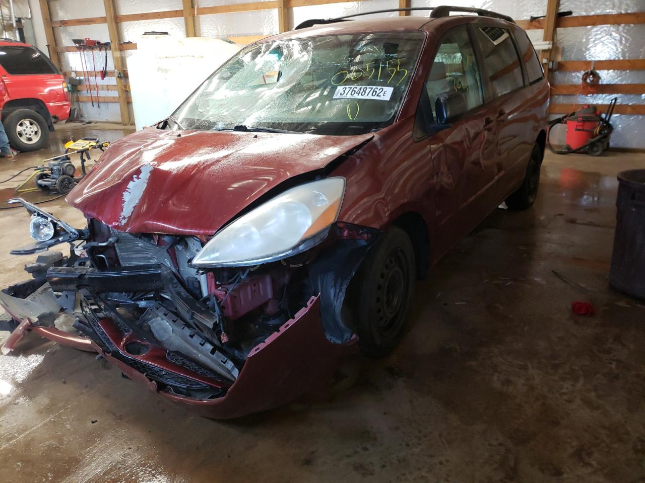 Photo 2 from auction – 2007 TOYOTA SIENNA CE with VIN 5TDZK23C87S065155