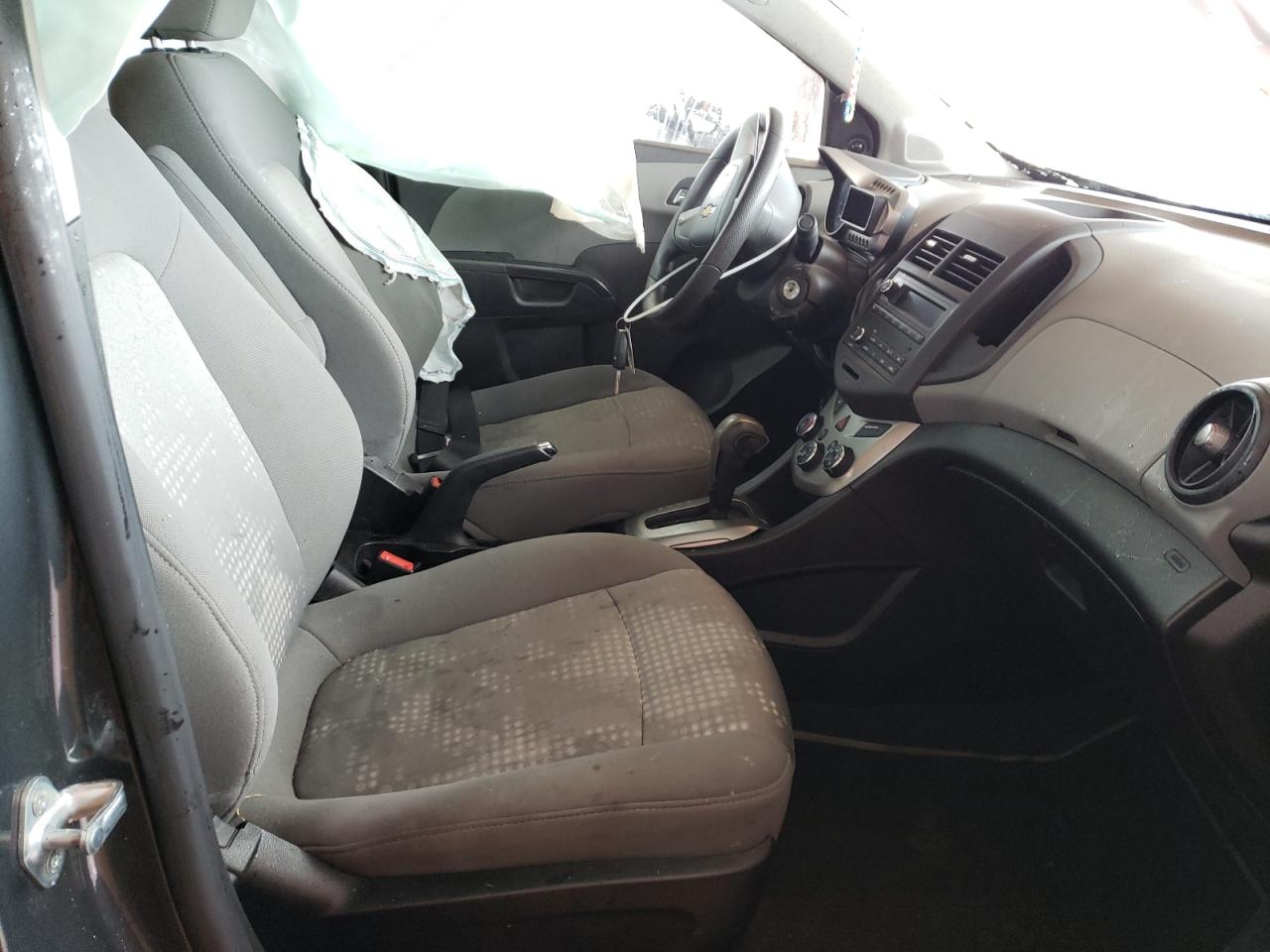 Photo 5 from auction – 2012 CHEVROLET SONIC LS with VIN 1G1JA5SH1C4201865