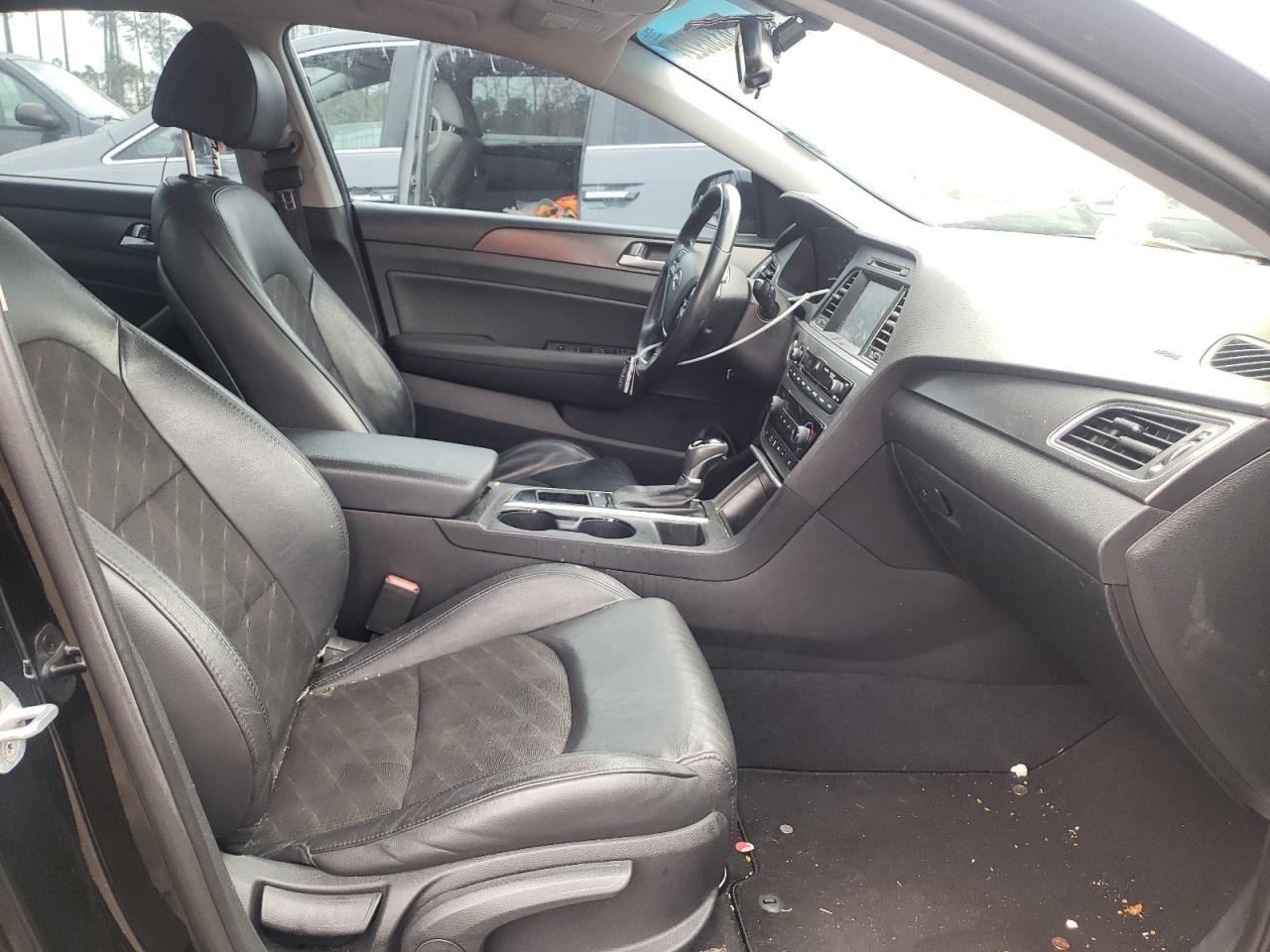 Photo 5 from auction – 2017 HYUNDAI SONATA SPO with VIN 5NPE34AF7HH478227