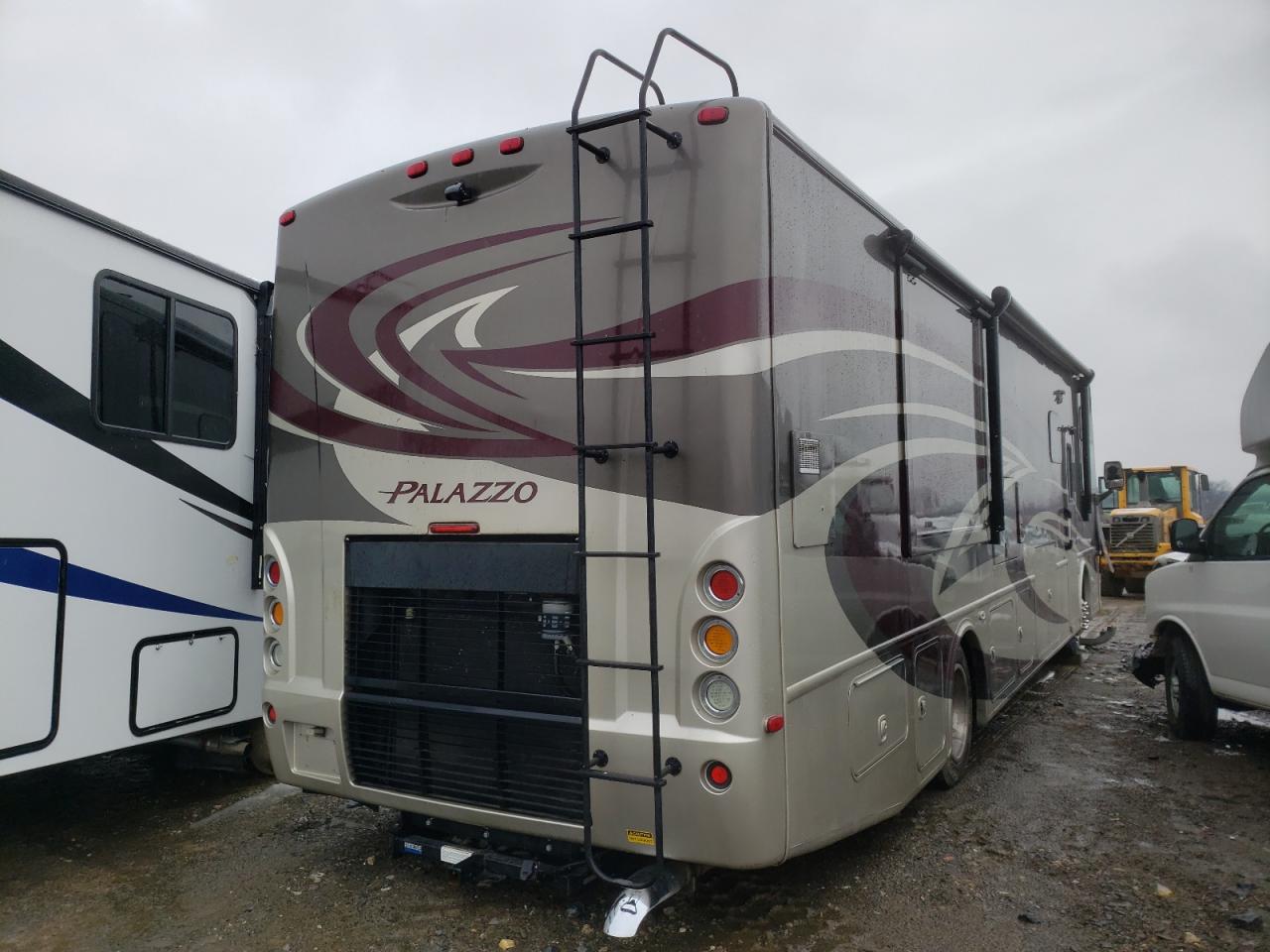 Photo 4 from auction – 2014 THOR PALAZZO with VIN 4UZACJDT2ECFS2588