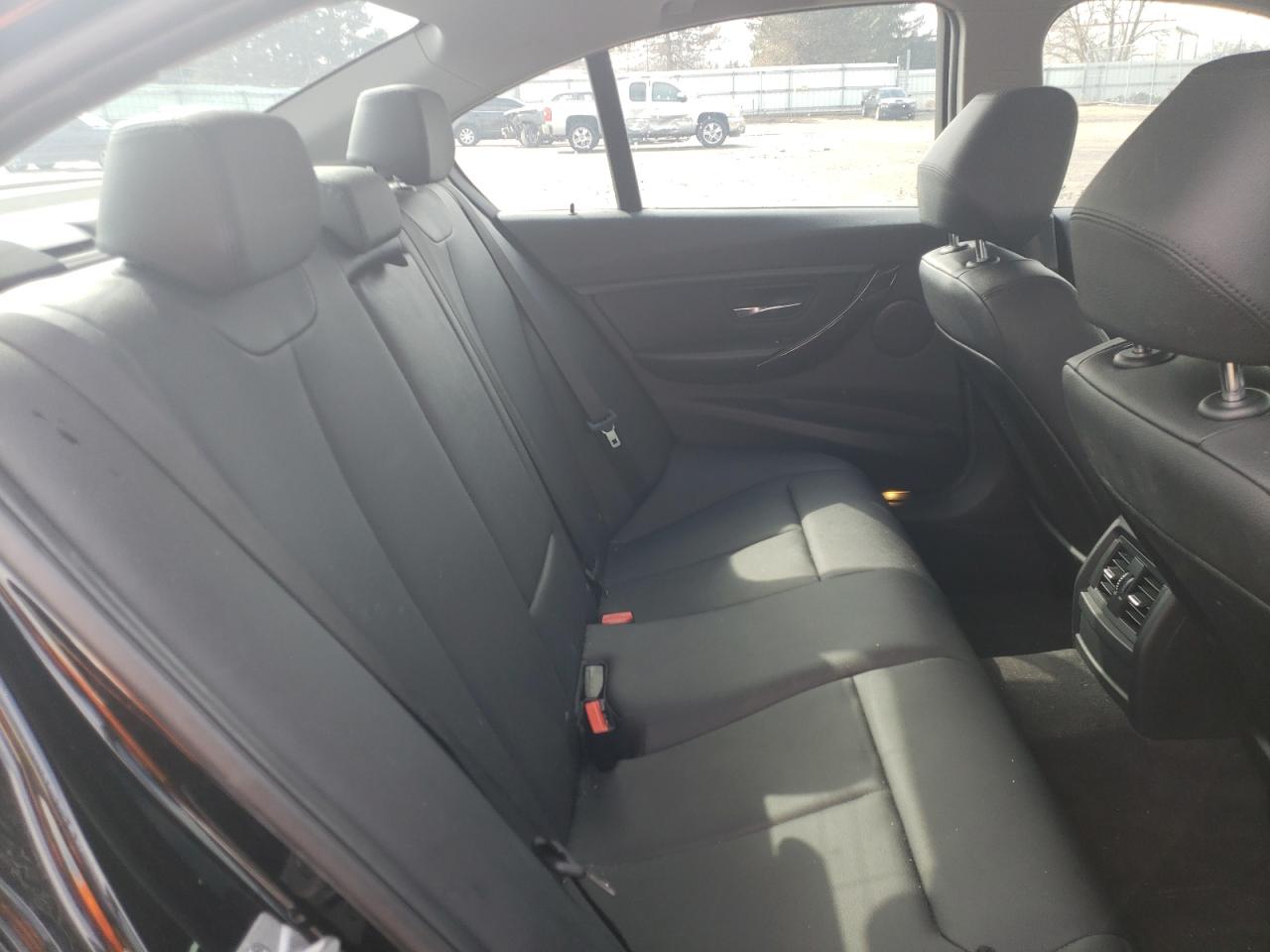Photo 6 from auction – 2015 BMW 320 I XDRI with VIN WBA3C3G51FNT52472