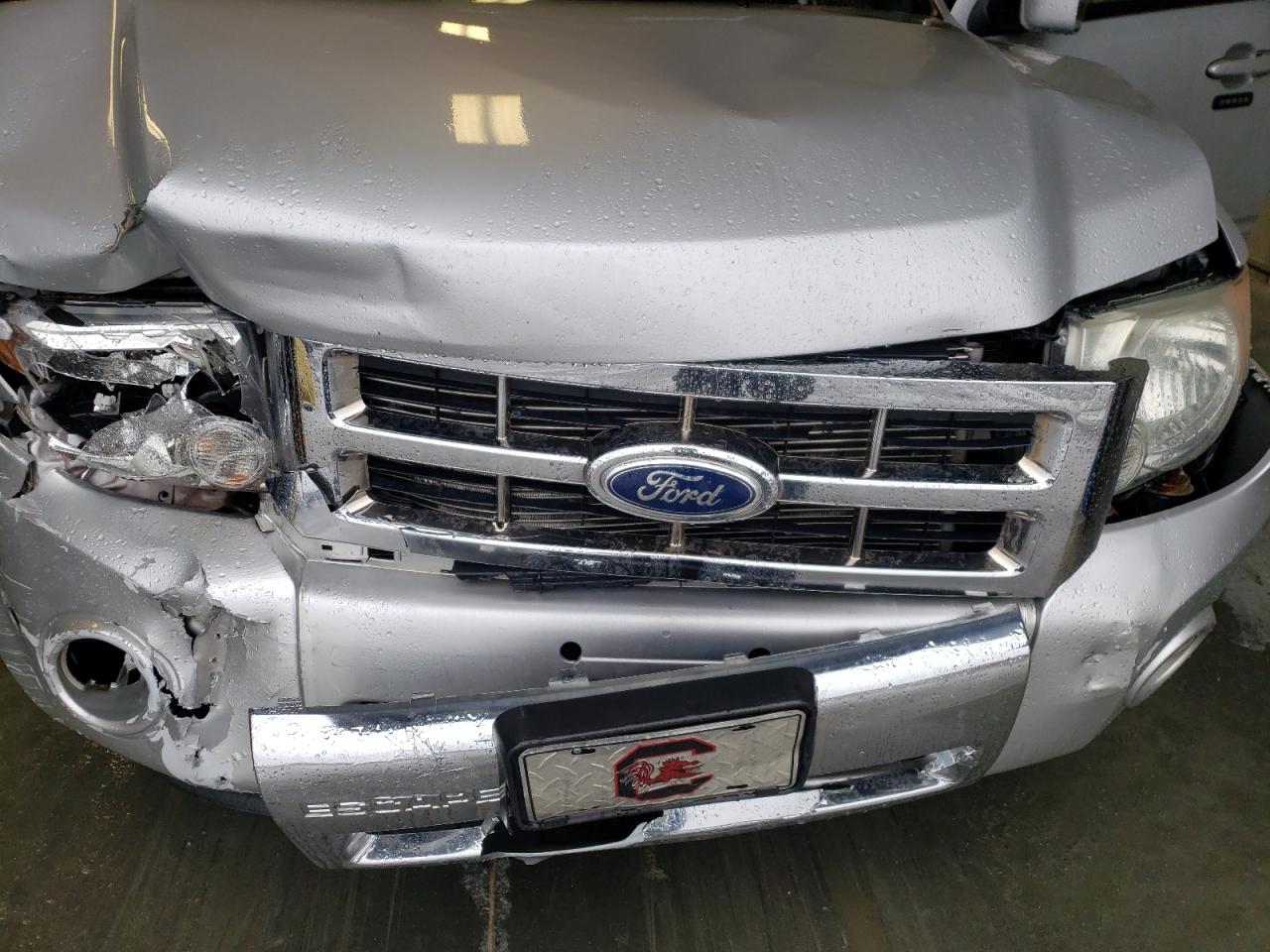 Photo 7 from auction – 2010 FORD ESCAPE LIM with VIN 1FMCU0E72AKD43000