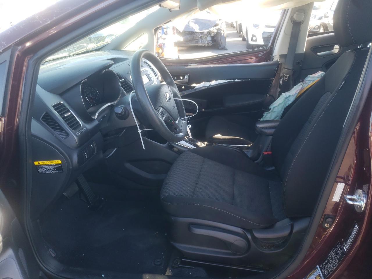 Photo 5 from auction – 2017 KIA FORTE LX with VIN 3KPFK4A73HE048294
