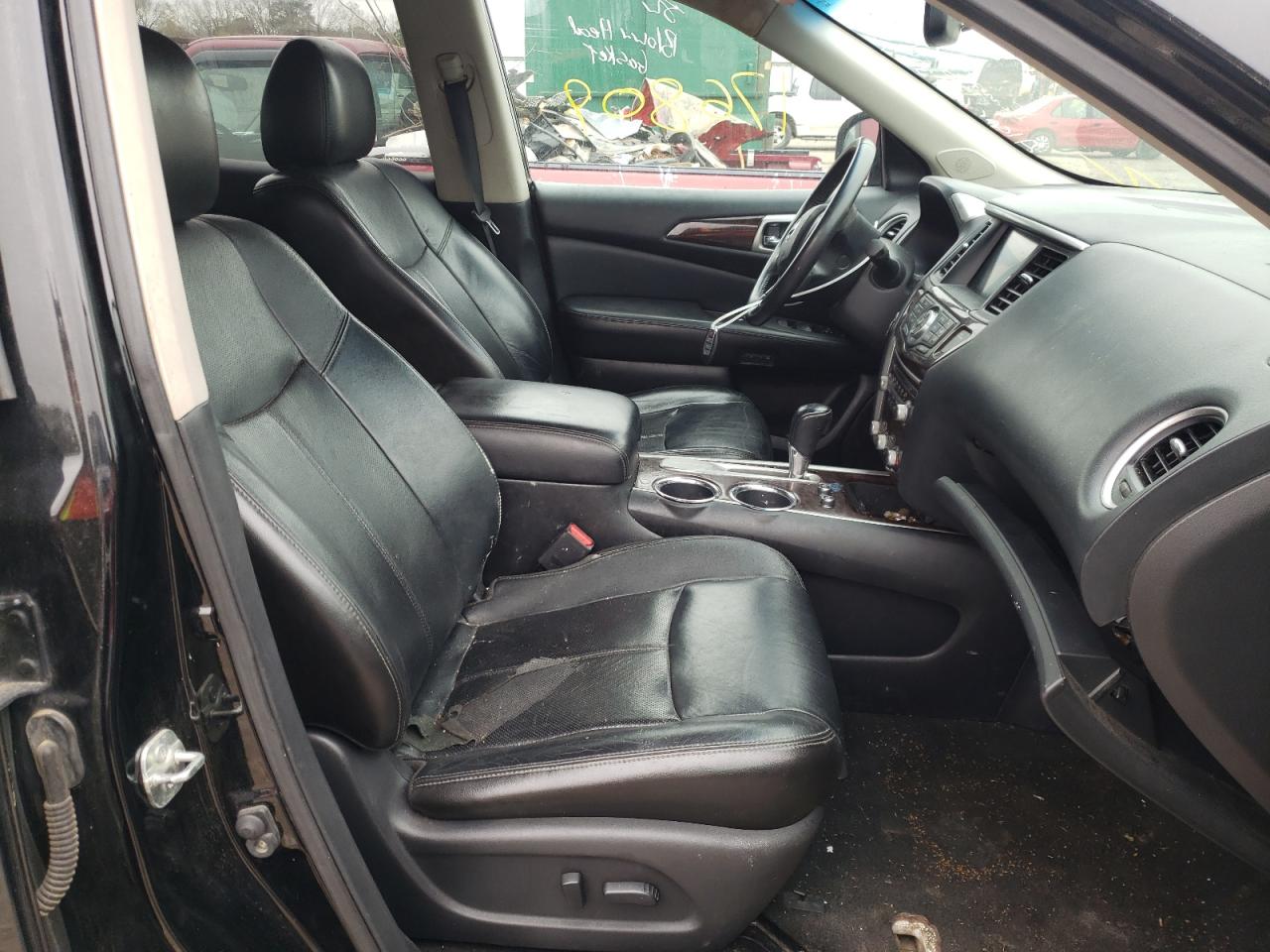 Photo 5 from auction – 2013 NISSAN PATHFINDER with VIN 5N1AR2MNXDC601329