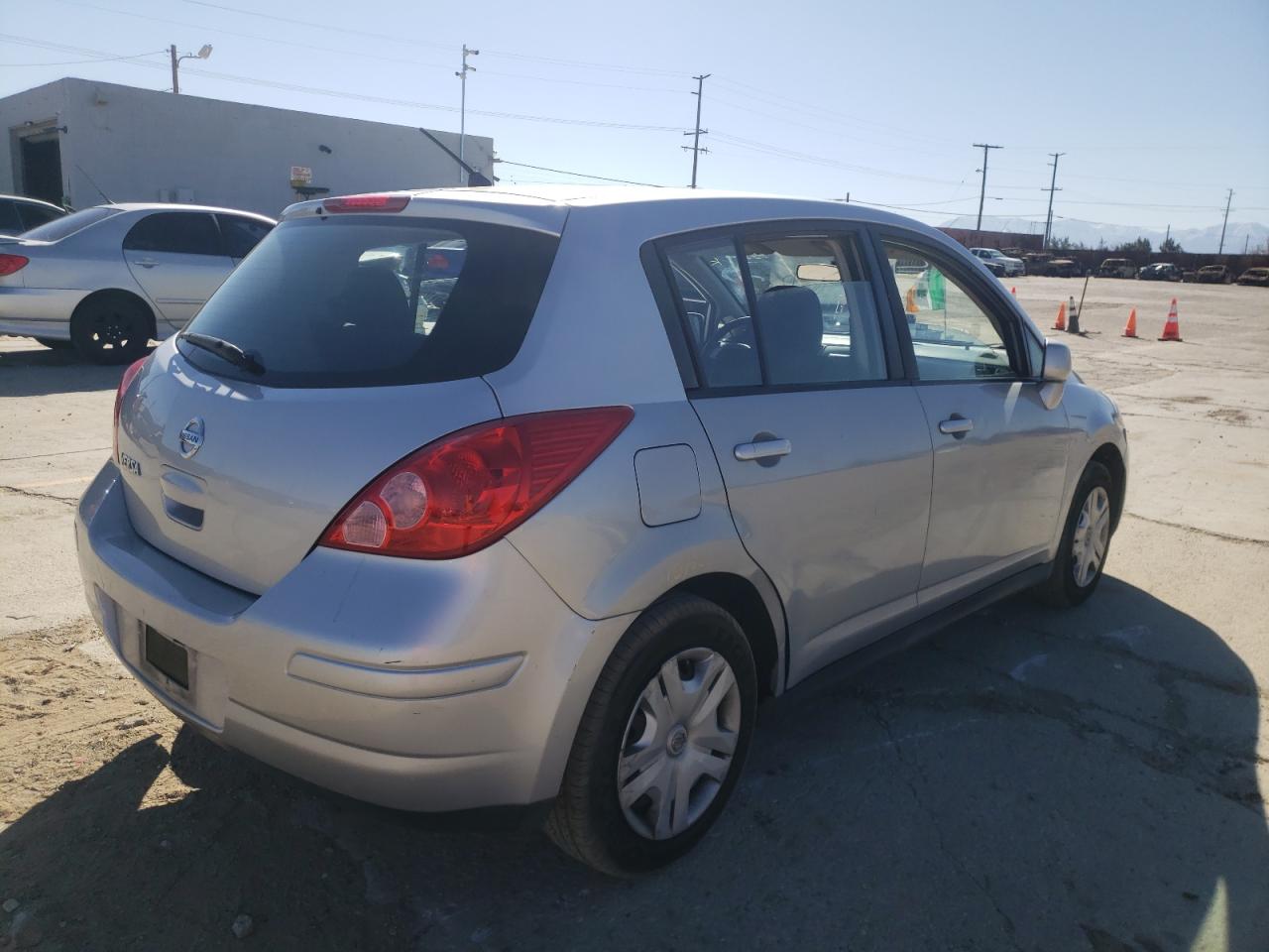 Photo 4 from auction – 2011 NISSAN VERSA S with VIN 3N1BC1CP7BL474017