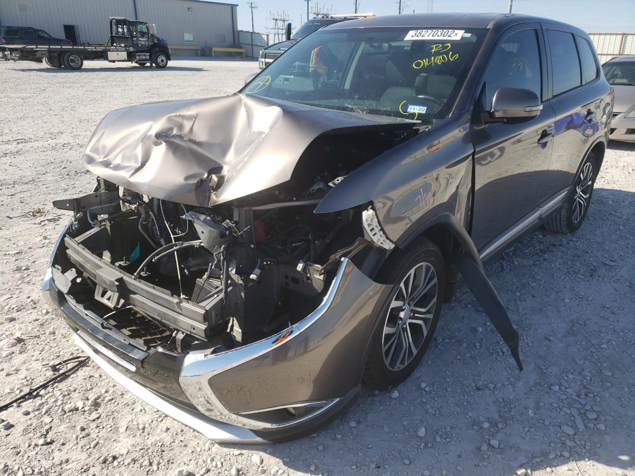 Photo 2 from auction – 2018 MITSUBISHI OUTLANDER with VIN JA4AD3A3XJZ014806