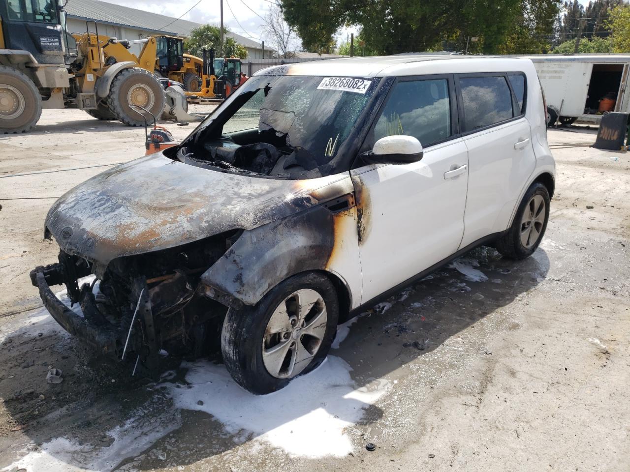 Photo 2 from auction – 2016 KIA SOUL with VIN KNDJN2A21G7400815