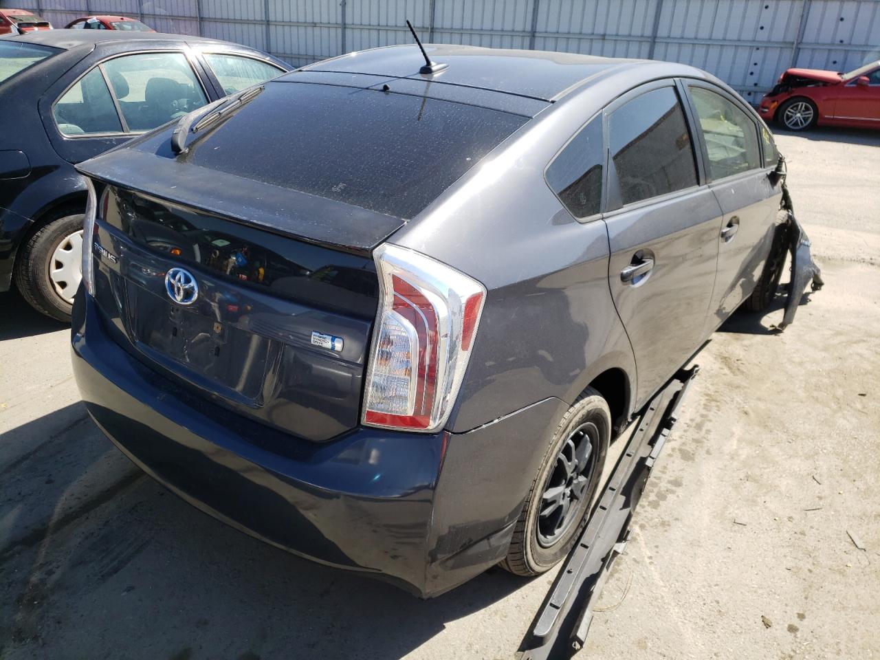 Photo 4 from auction – 2013 TOYOTA PRIUS with VIN JTDKN3DU7D1647990
