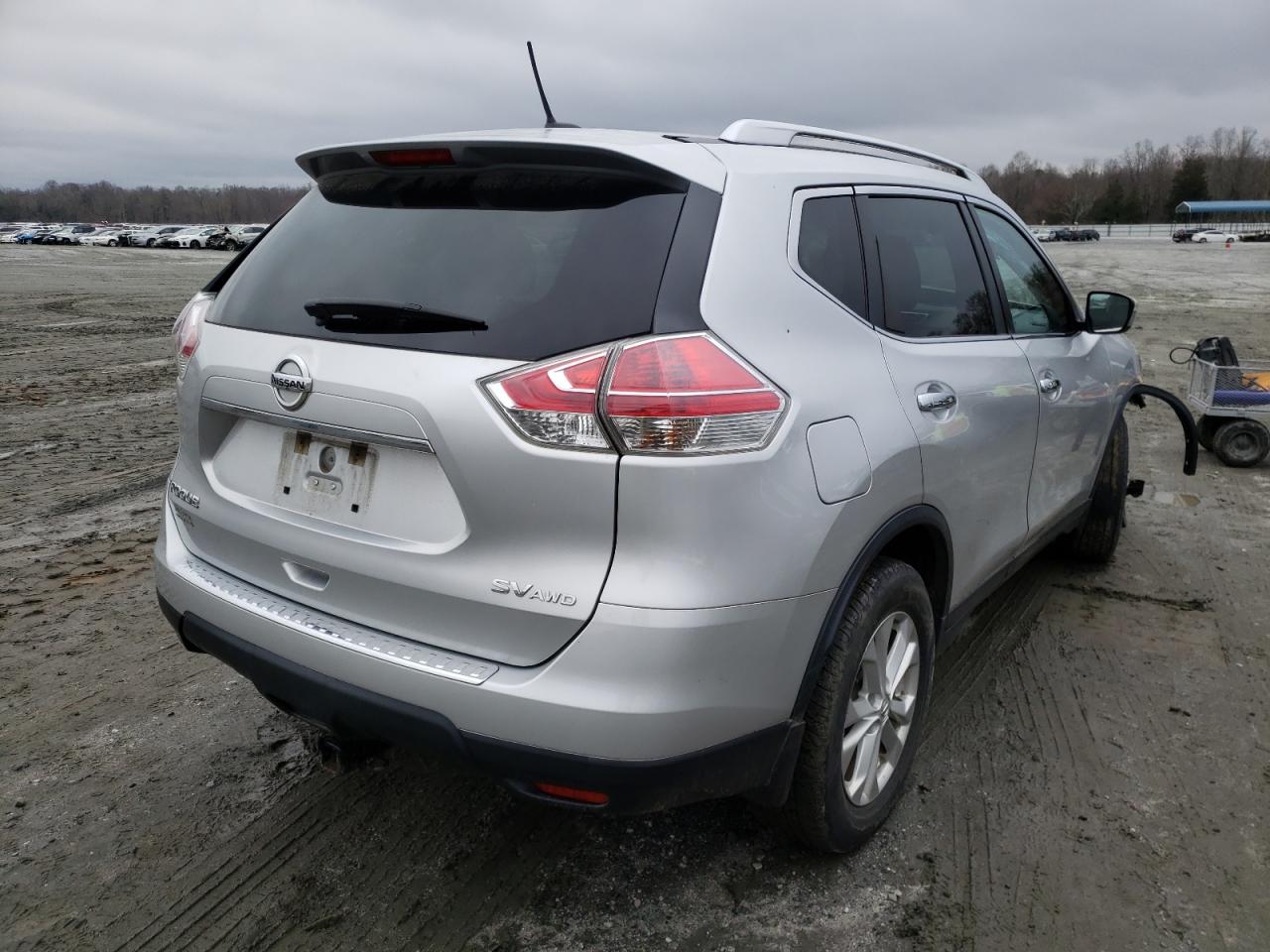 Photo 4 from auction – 2015 NISSAN ROGUE S with VIN KNMAT2MV6FP570145