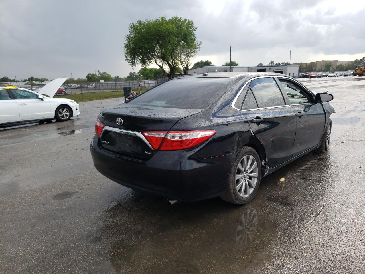 Photo 4 from auction – 2015 TOYOTA CAMRY LE with VIN 4T4BF1FK7FR465223