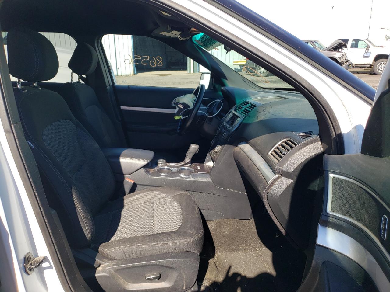 Photo 5 from auction – 2016 FORD EXPLORER X with VIN 1FM5K8D88GGC05934