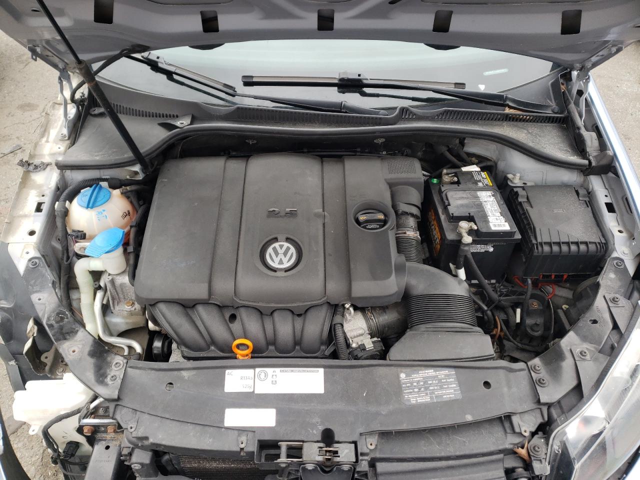 Photo 7 from auction – 2011 VOLKSWAGEN GOLF with VIN WVWDB7AJ4BW258727
