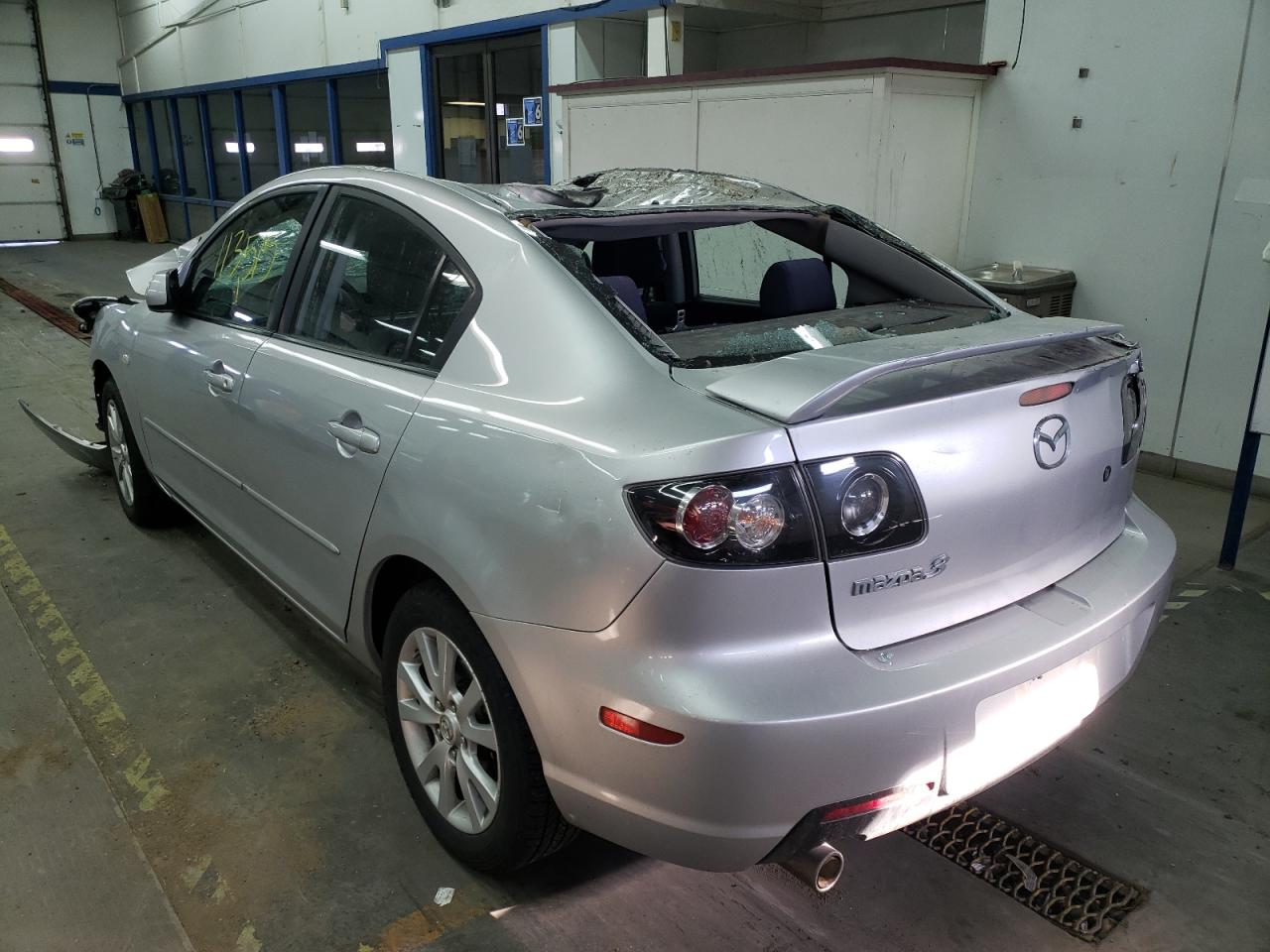 Photo 3 from auction – 2007 MAZDA 3 I with VIN JM1BK12F171601691