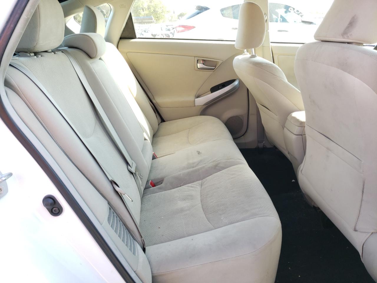 Photo 6 from auction – 2013 TOYOTA PRIUS with VIN JTDKN3DU9D0353450