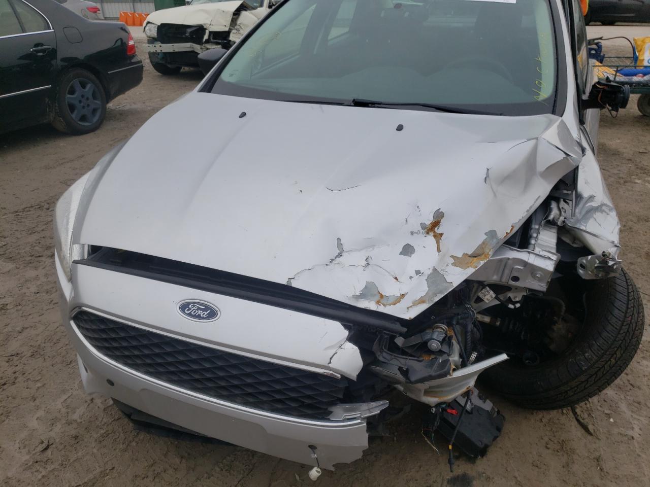 Photo 7 from auction – 2016 FORD FOCUS S with VIN 1FADP3E26GL298626