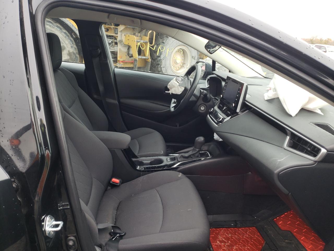 Photo 5 from auction – 2021 TOYOTA COROLLA LE with VIN 5YFEPMAE9MP224950