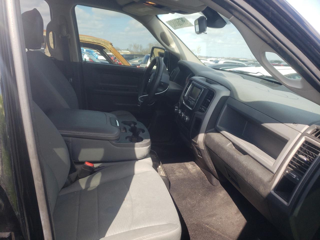 Photo 5 from auction – 2014 RAM 1500 ST with VIN 1C6RR7KT8ES468123