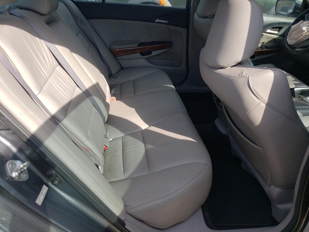 Photo 6 from auction – 2011 HONDA ACCORD EXL with VIN 1HGCP2F83BA111545