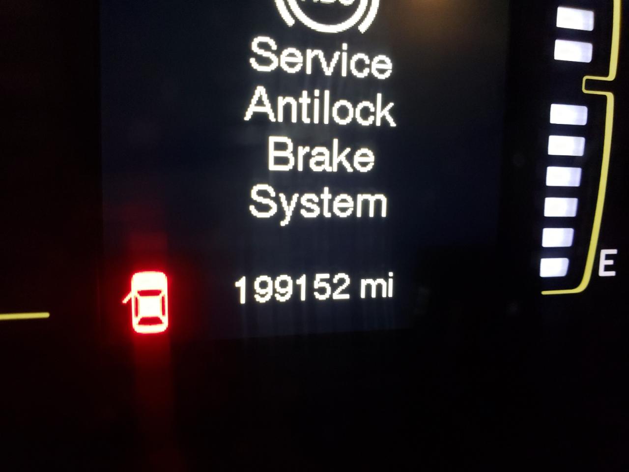 Photo 8 from auction – 2014 JEEP CHEROKEE L with VIN 1C4PJMCB1EW164216