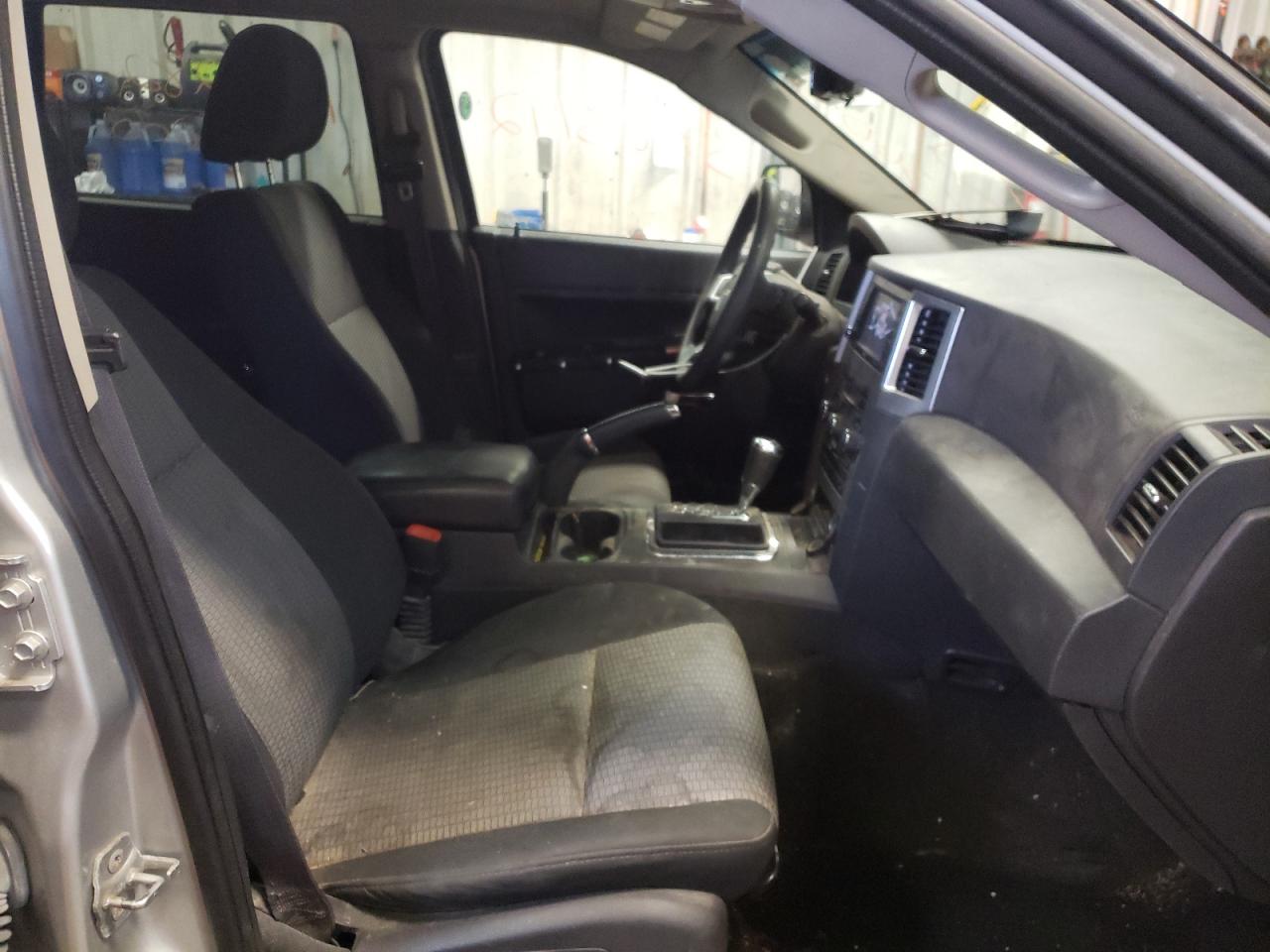 Photo 5 from auction – 2009 JEEP GRAND CHER with VIN 1J8GR48K99C553476