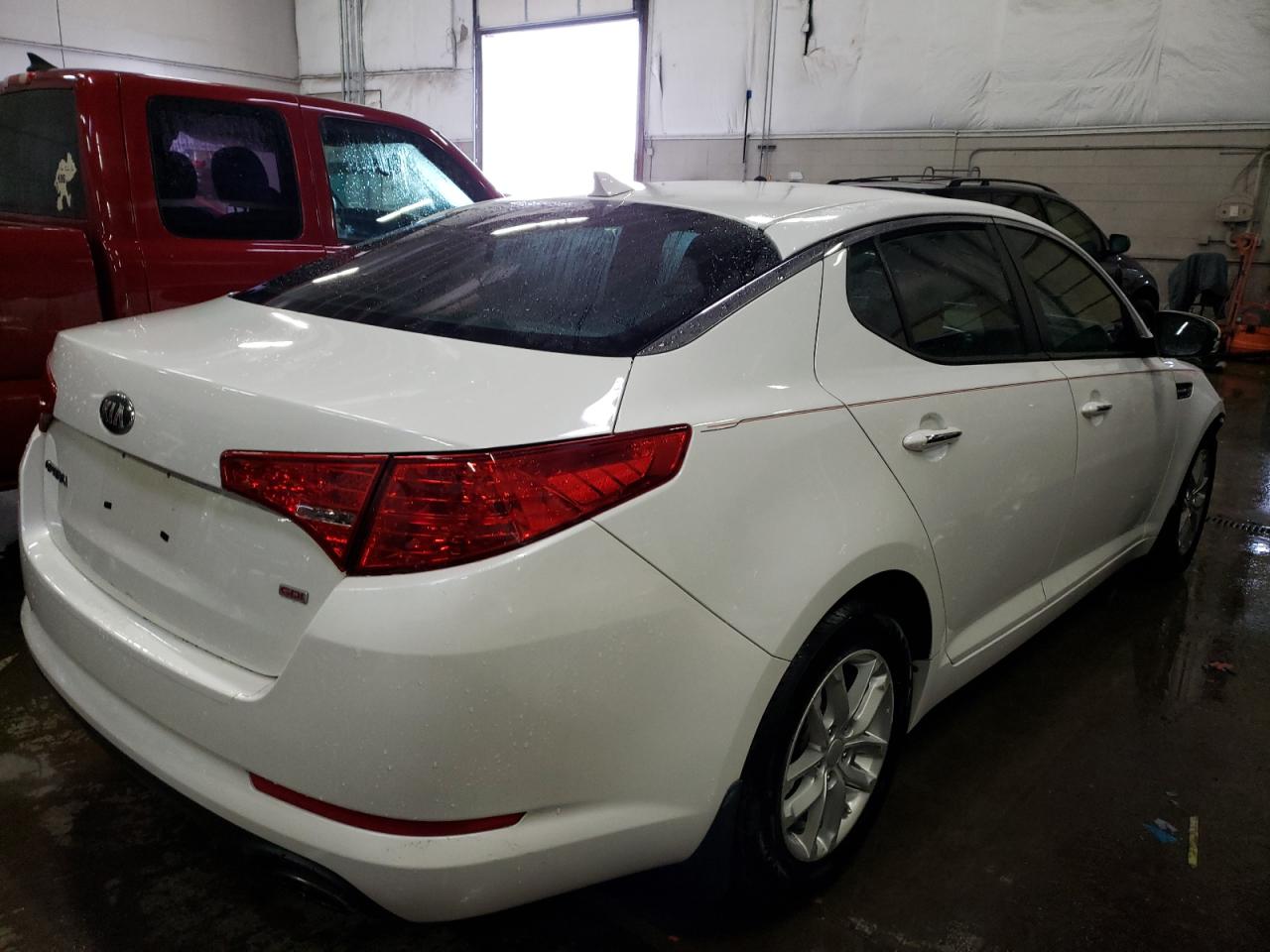 Photo 4 from auction – 2013 KIA OPTIMA LX with VIN KNAGM4A72D5363833