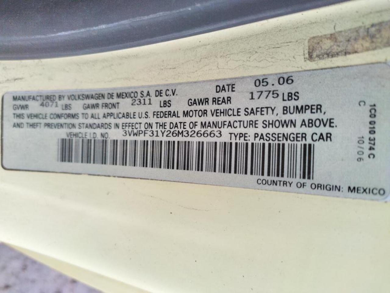 Photo 10 from auction – 2006 VOLKSWAGEN NEW BEETLE with VIN 3VWPF31Y26M326663